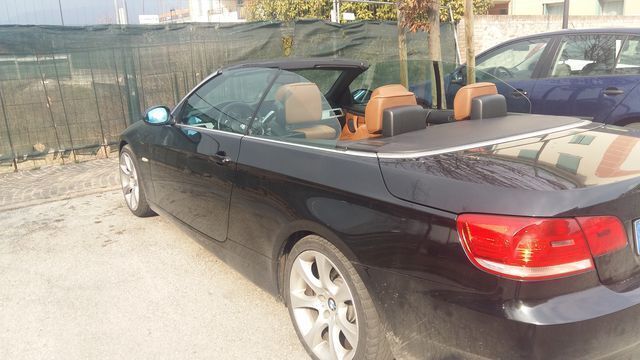 Gebraucht BMW 330 Cabriolet 231 PS (169 kW) 2008 Schwarz metallic Cabrio