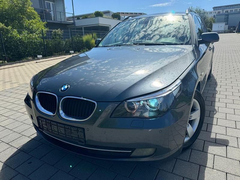 Grau Gebraucht 2007 BMW 520 Advantage Kombi | 1.980 € (Guter Preis) - Bild 1/4