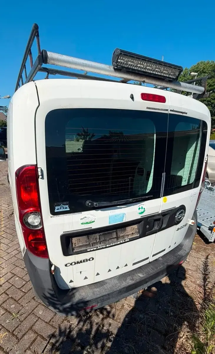 Gebraucht Opel Combo 89 PS (65 kW) 2012 Weiß Van / Kleinbus