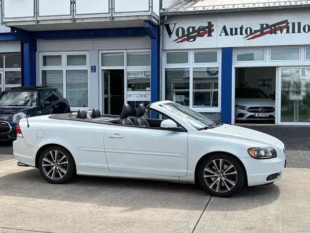 Gebraucht Volvo C70 Momentum 159 PS (116 kW) 2010 Weiß Cabrio