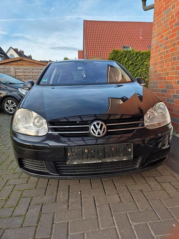 Schwarz Gebraucht 2005 VW Golf V Kleinwagen | 599 € (Superpreis) - Bild 1/4