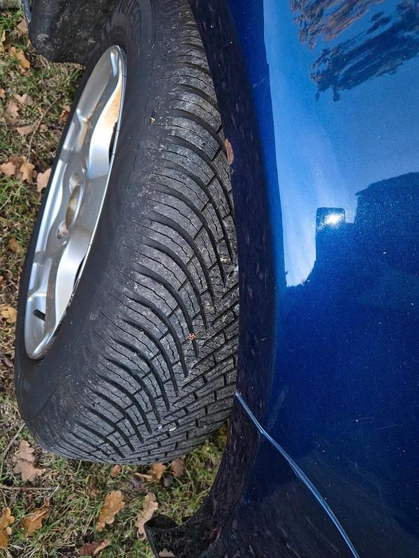 Gebraucht VW Golf V 105 PS (77 kW) 2005 Blau Kleinwagen