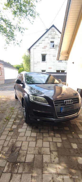 Schwarz Gebraucht 2006 Audi Q7 SUV | 5.900 € (Superpreis) - Bild 1/4