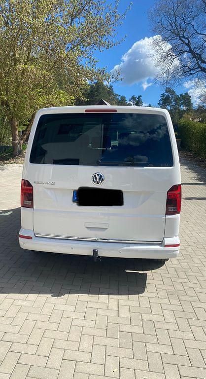 Second-hand VW Multivan 150 CP (110 kW) 2022 Alb Monovolum