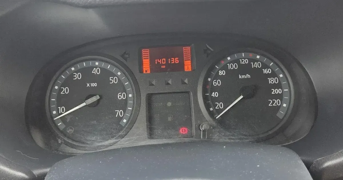 Gebraucht Renault Clio 75 PS (55 kW) 2004 Silber Kleinwagen