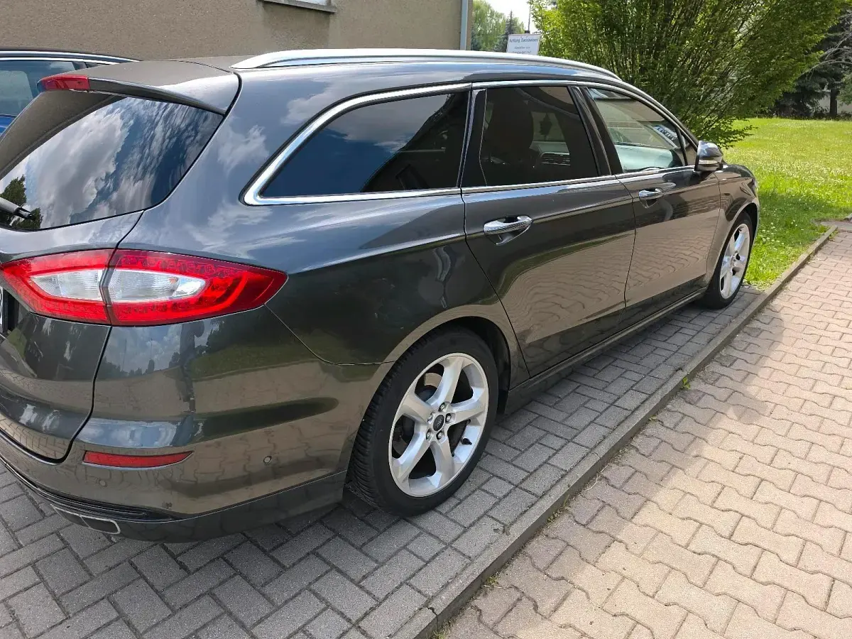 Gebraucht Ford Mondeo 150 PS (110 kW) 2015 Grau Kombi