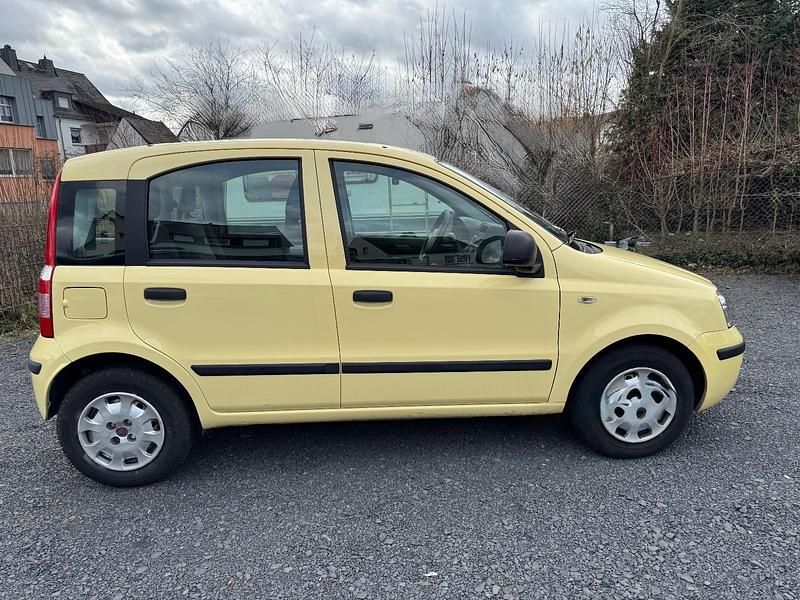 Gebraucht Fiat Panda 69 PS (50 kW) 2012 Gelb Kleinwagen