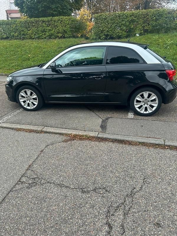 Schwarz Gebraucht 2012 Audi A1 Sportback Kleinwagen | 6.500 € (Guter Preis) - Bild 1/4