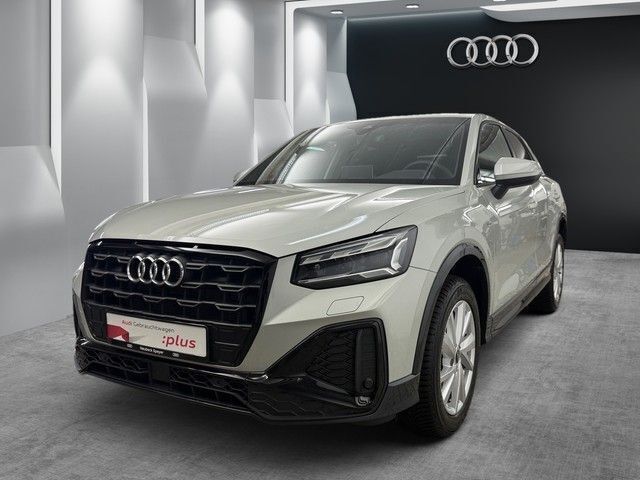 Tausilber metallic Gebraucht 2024 Audi Q2 S-Line SUV | 36.310 € (Fairer Preis) - Bild 1/4