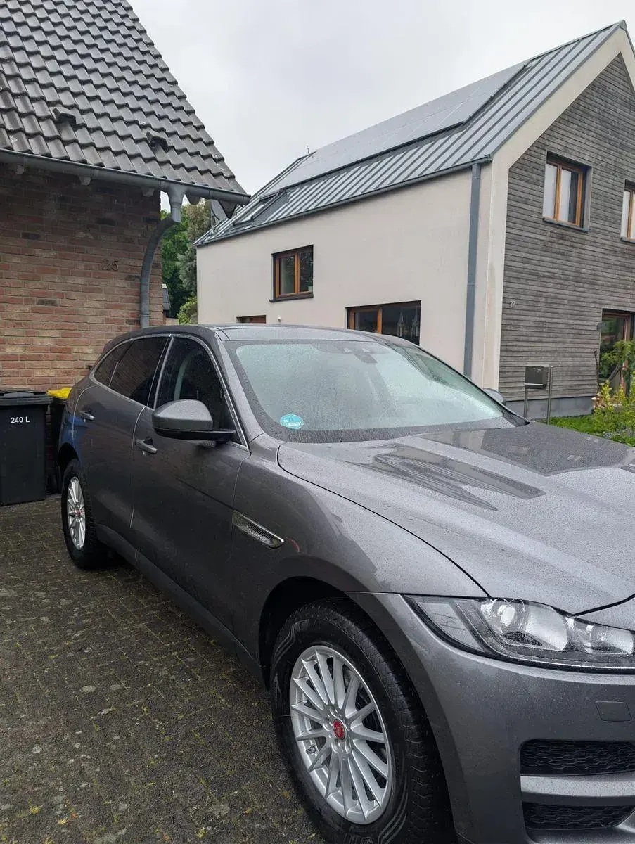 Gebraucht Jaguar F-Pace Prestige 179 PS (131 kW) 2016 Grau SUV