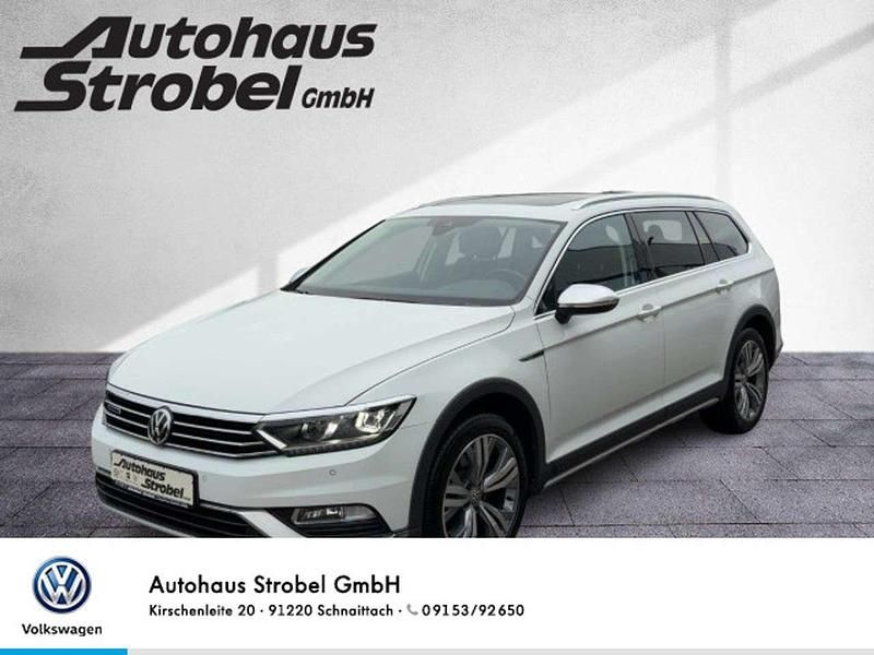 Pure white Gebraucht 2019 VW Passat Alltrack Kombi | 29.990 € (Teuer) - Bild 1/3