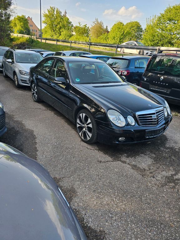 Gebraucht Mercedes E220 170 PS (125 kW) 2006 Schwarz Limousine