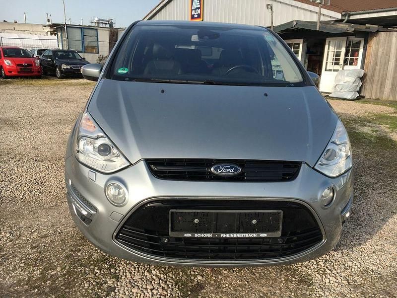 Gebraucht Ford S-MAX Titanium 140 PS (102 kW) 2014 Silber Van / Kleinbus