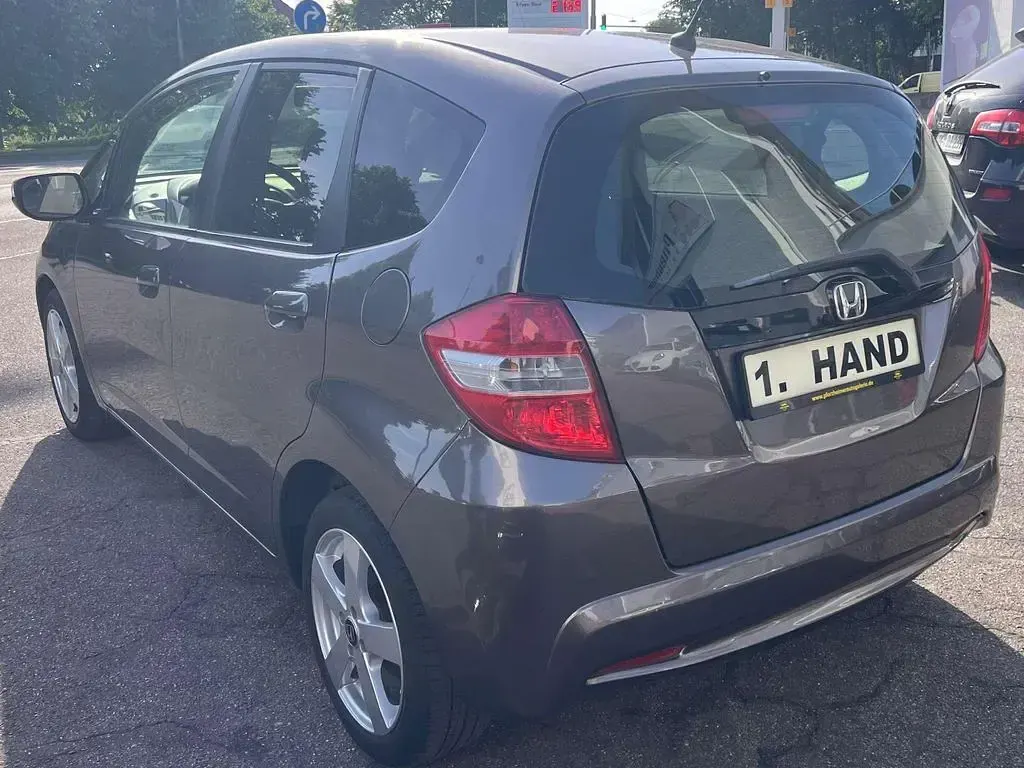 Gebraucht Honda Jazz Trend 99 PS (72 kW) 2013 Grau Kleinwagen