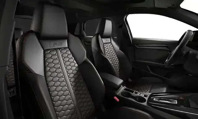 Neu Audi RS3 Sportback Ambiente 400 PS (294 kW) 2026 Andere Kleinwagen