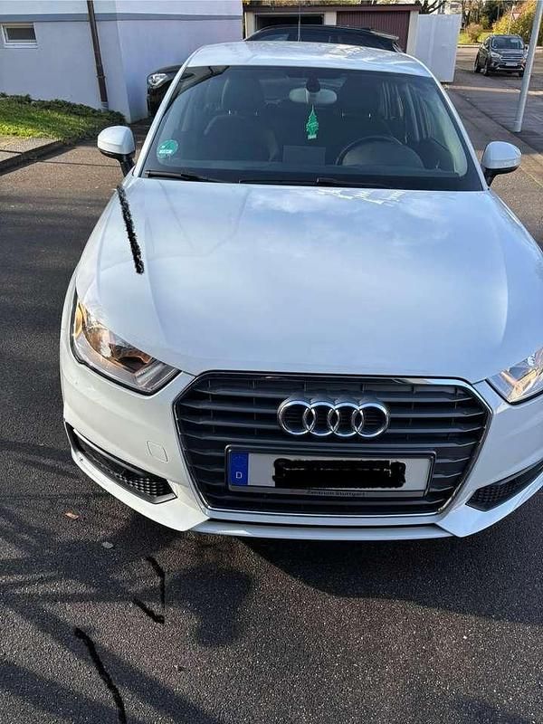 Gebraucht 2015 Audi A1 Sportback Sport Kleinwagen | 11.990 € (Fairer Preis) - Bild 1/4