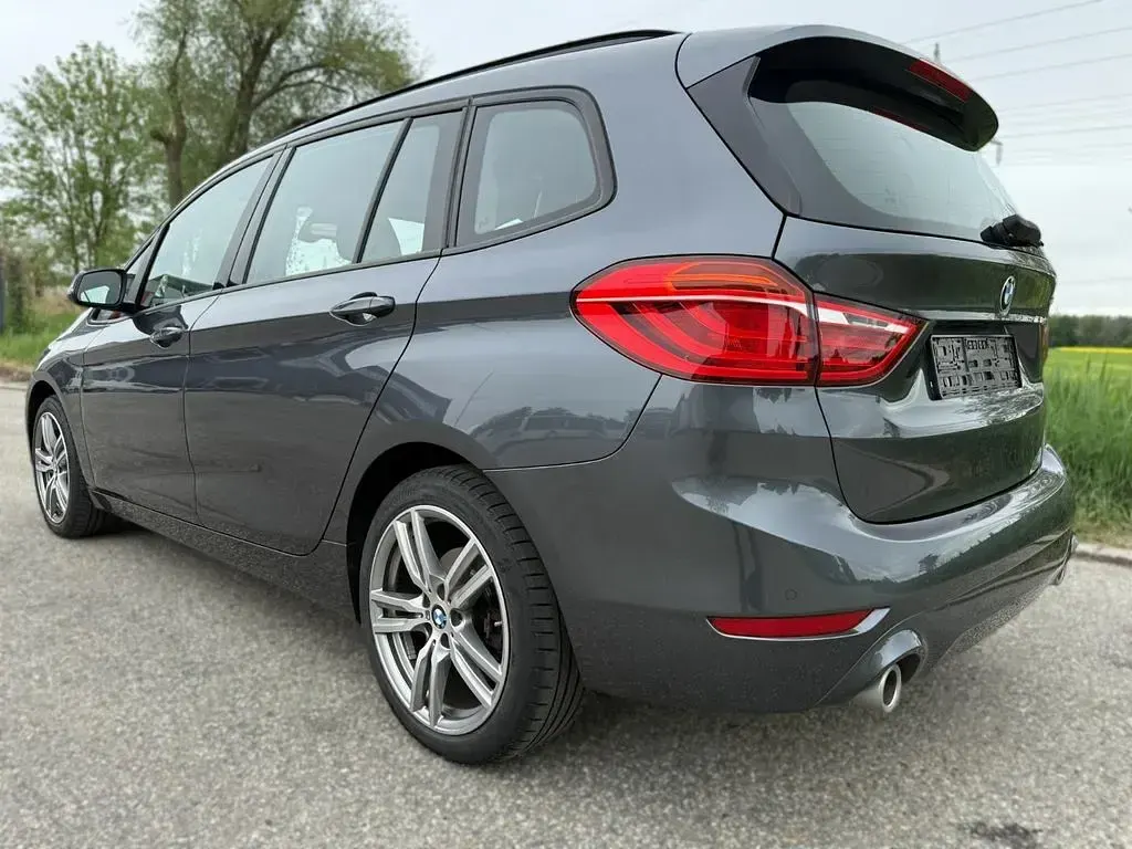 Gebraucht BMW 220 Gran Tourer 178 PS (130 kW) 2021 Grau Van / Kleinbus