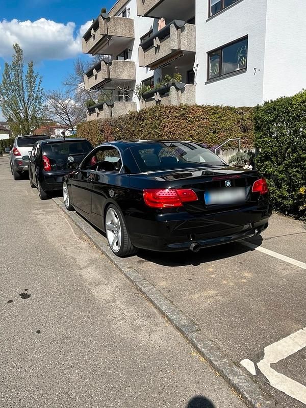 Gebraucht BMW 325 Cabriolet Sport Line 218 PS (160 kW) 2010 Schwarz Cabrio