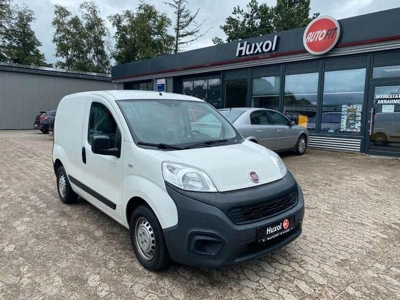Weiß Gebraucht 2017 Fiat Fiorino Van / Kleinbus | 6.500 € (Etwas zu teuer) - Bild 1/4