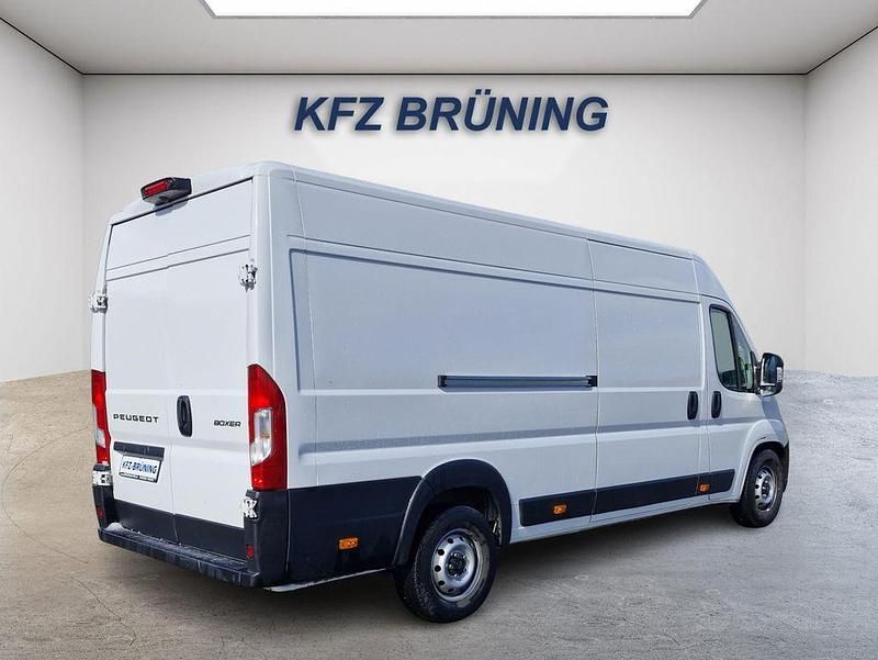 Gebraucht Peugeot Boxer 179 PS (131 kW) 2024 Weiß Van