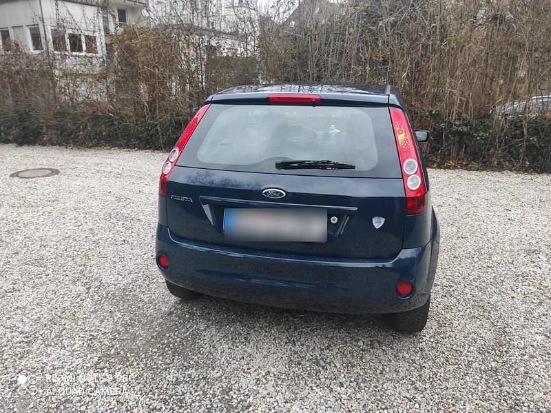 Gebraucht Ford Fiesta 60 PS (44 kW) 2009 Blau Kleinwagen