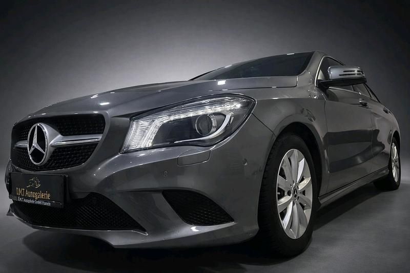 Gebraucht Mercedes CLA220 AMG line 177 PS (130 kW) 2016 Grau Limousine