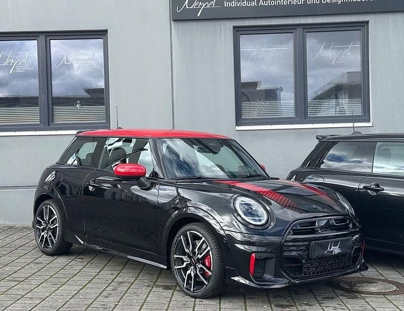 Gebraucht Mini John Cooper Works 231 PS (169 kW) 2025 Schwarz Kleinwagen