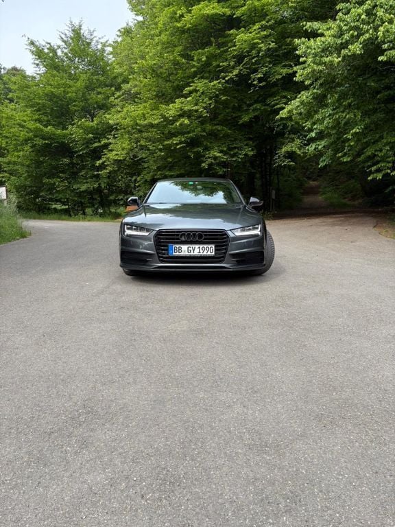 Grau Gebraucht 2015 Audi A7 Competition Kleinwagen | 21.000 € (Guter Preis) - Bild 1/4
