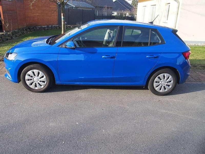 Gebraucht Skoda Fabia 65 PS (47 kW) 2022 Blau Kleinwagen