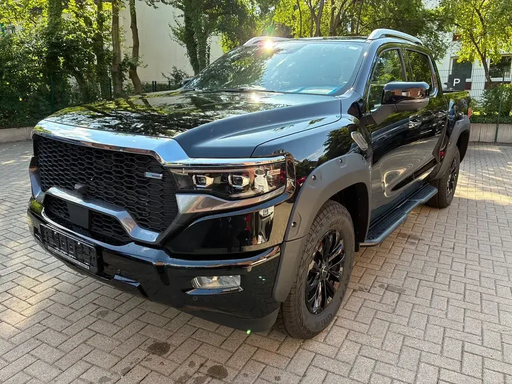 Neu Foton 4 173 PS (127 kW) 2026 Schwarz SUV