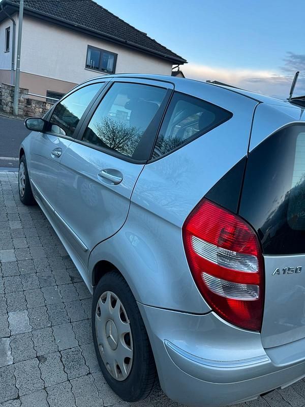 Gebraucht Mercedes A150 95 PS (69 kW) 2007 Grau Kleinwagen