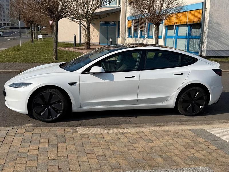 Gebraucht Tesla Model 3 RWD 208 kW (283 PS) 2023 Weiß Limousine