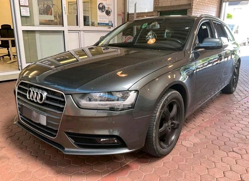 Grau Gebraucht 2013 Audi A4 Ambiente Kombi | 9.400 € (Fairer Preis) - Bild 1/4