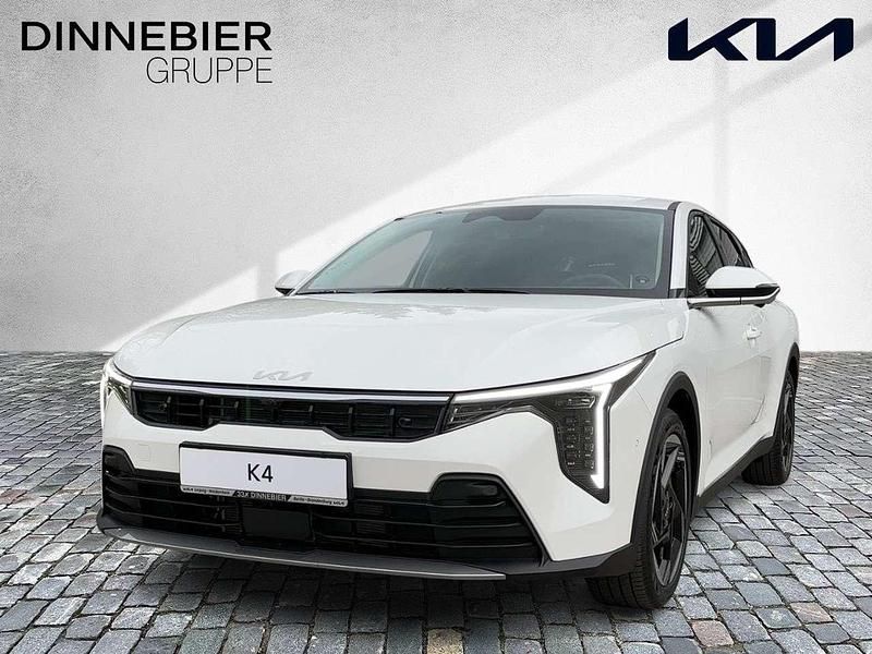 Neu Kia K4 Spirit 150 PS (110 kW) 2026 Weiß Limousine