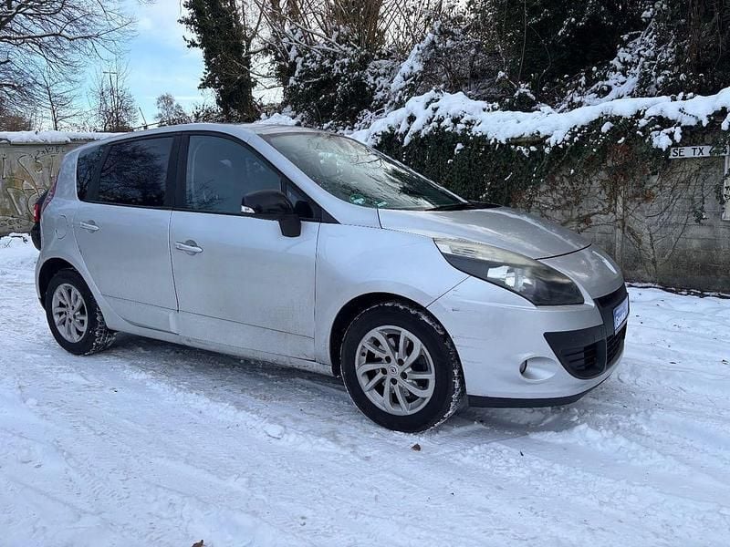 Grau Gebraucht 2011 Renault Scénic III Dynamique Van / Kleinbus | 3.900 € (Guter Preis) - Bild 1/4