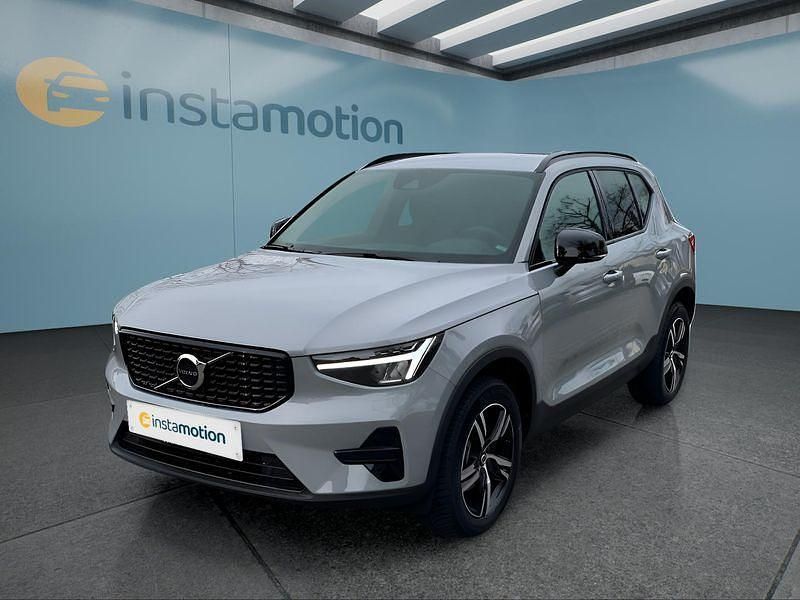 Grau Gebraucht 2024 Volvo XC40 Plus SUV | 38.199 € (Etwas zu teuer) - Bild 1/4