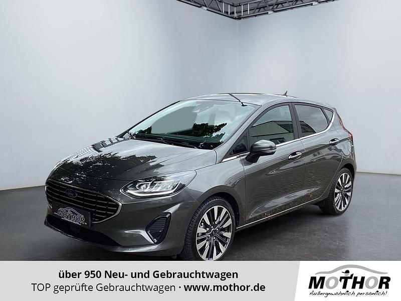 Magneticgrau (metallic) Gebraucht 2025 Ford Fiesta Kleinwagen | 21.990 € (Guter Preis) - Bild 1/4