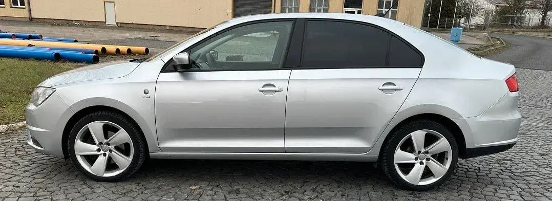 Gebraucht Seat Toledo 105 PS (77 kW) 2013 Grün Kleinwagen