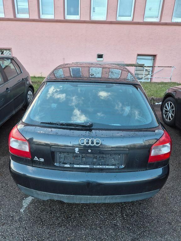 Gebraucht Audi A3 Ambiente 102 PS (75 kW) 2003 Blau Kleinwagen