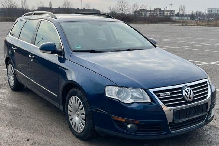 Gebraucht VW Passat Comfortline 105 PS (77 kW) 2009 Blau Limousine