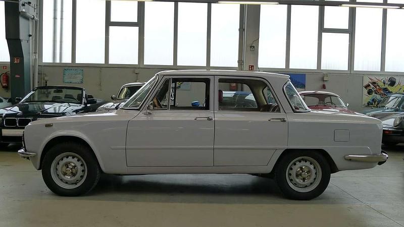 Gebraucht Alfa Romeo Giulia 131 PS (96 kW) 1974 Grigio indaco Limousine