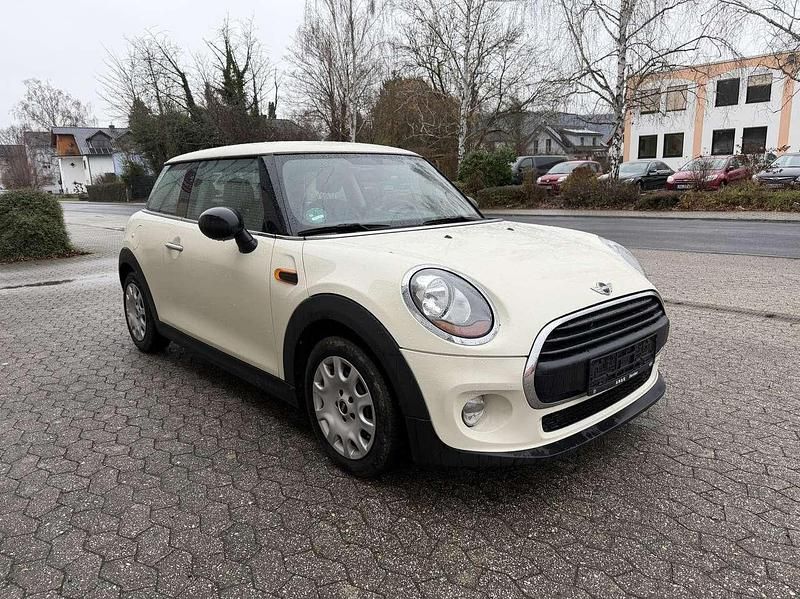 Weiß Gebraucht 2017 Mini ONE Kleinwagen | 8.999 € (Fairer Preis) - Bild 1/4