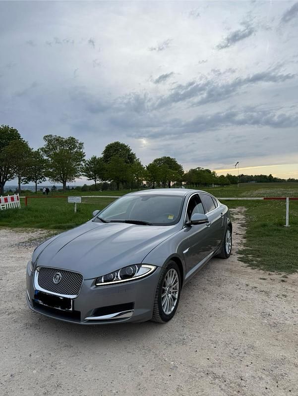 Second-hand Jaguar XF 190 CP (139 kW) 2011 Gri Berlinǎ