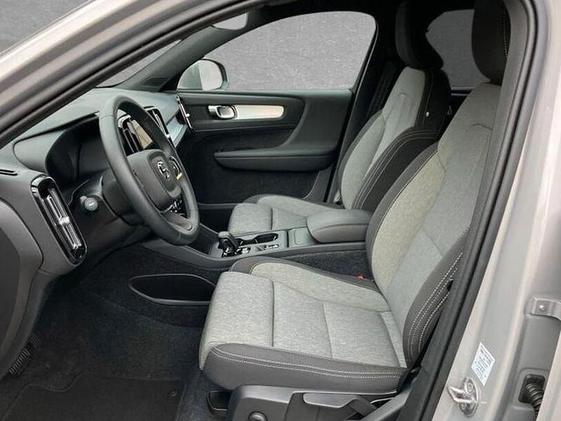 Gebraucht Volvo XC40 Core 163 PS (119 kW) 2024 Silber SUV