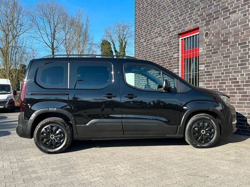 Gebraucht Peugeot Rifter Active 131 PS (96 kW) 2020 Schwarz Van / Kleinbus