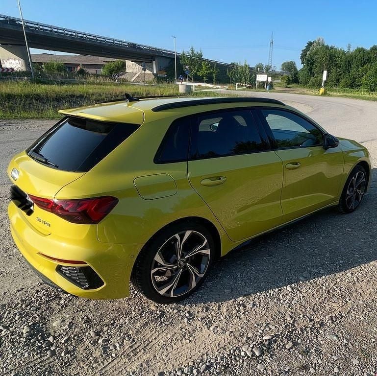 Gebraucht Audi A3 S-Line 150 PS (110 kW) 2024 Gelb Limousine