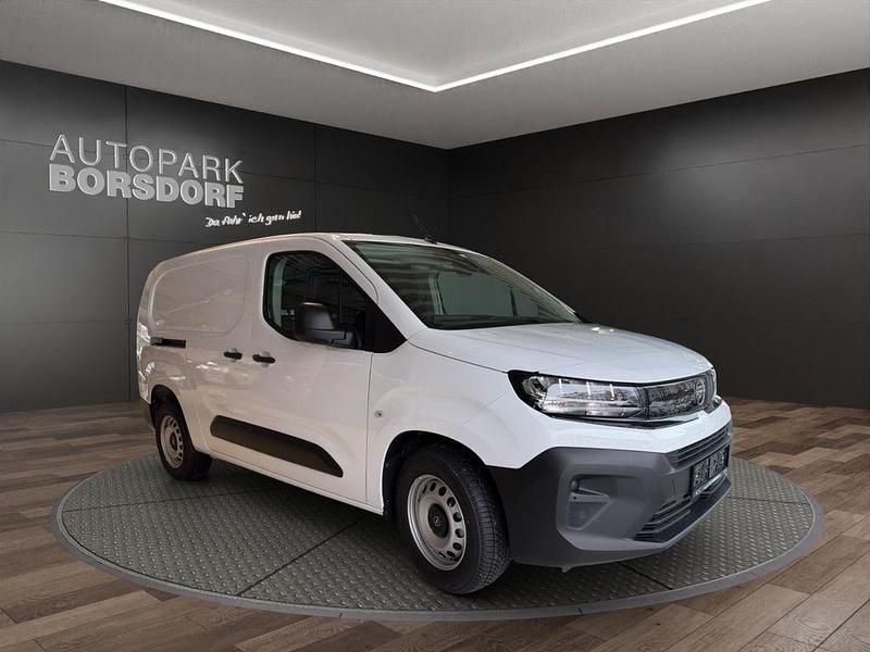 Neu Opel Combo Basis 102 PS (75 kW) 2026 Weiß Kombi