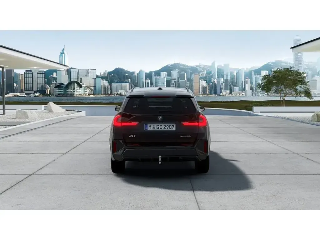 Neu BMW X1 M Sport 156 PS (114 kW) 2026 Schwarz SUV