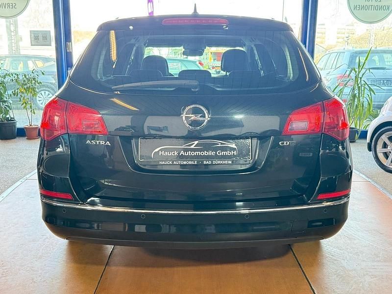 Gebraucht Opel Astra Active 131 PS (96 kW) 2013 Schwarz Kombi