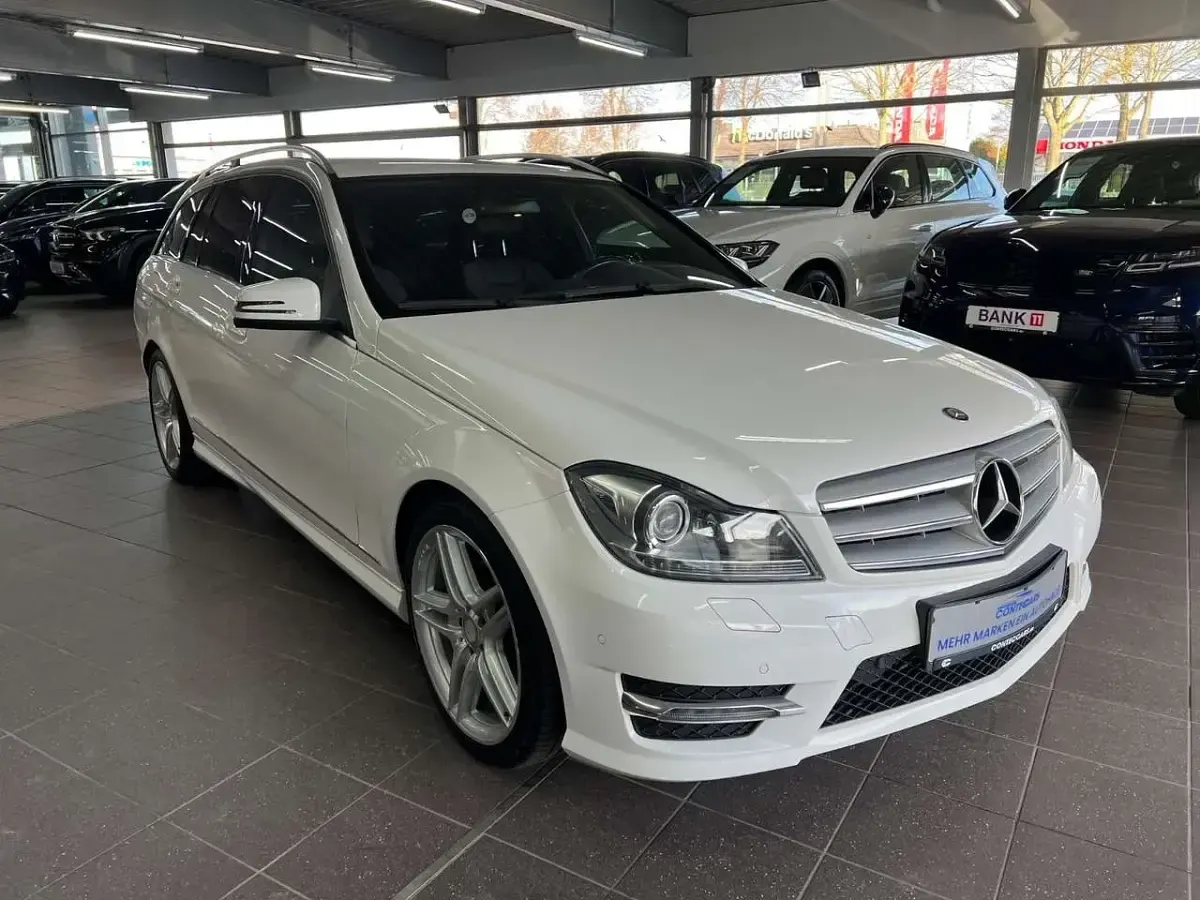 Gebraucht Mercedes C180 Avantgarde 156 PS (114 kW) 2013 Weiß Limousine